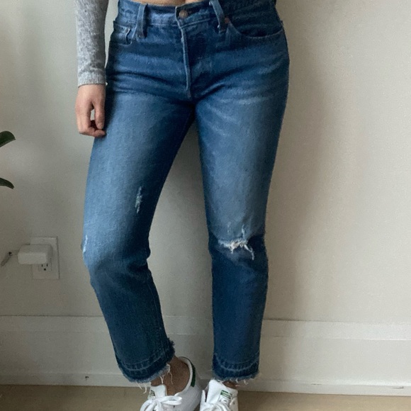 Levi’s 501 Distressed Jeans - Picture 5 of 5